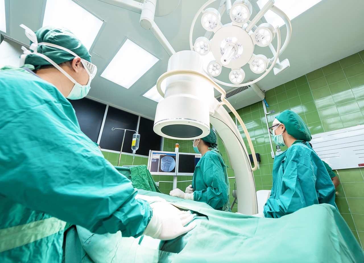 Patient consultation with doctor - NineCure medical tourism services